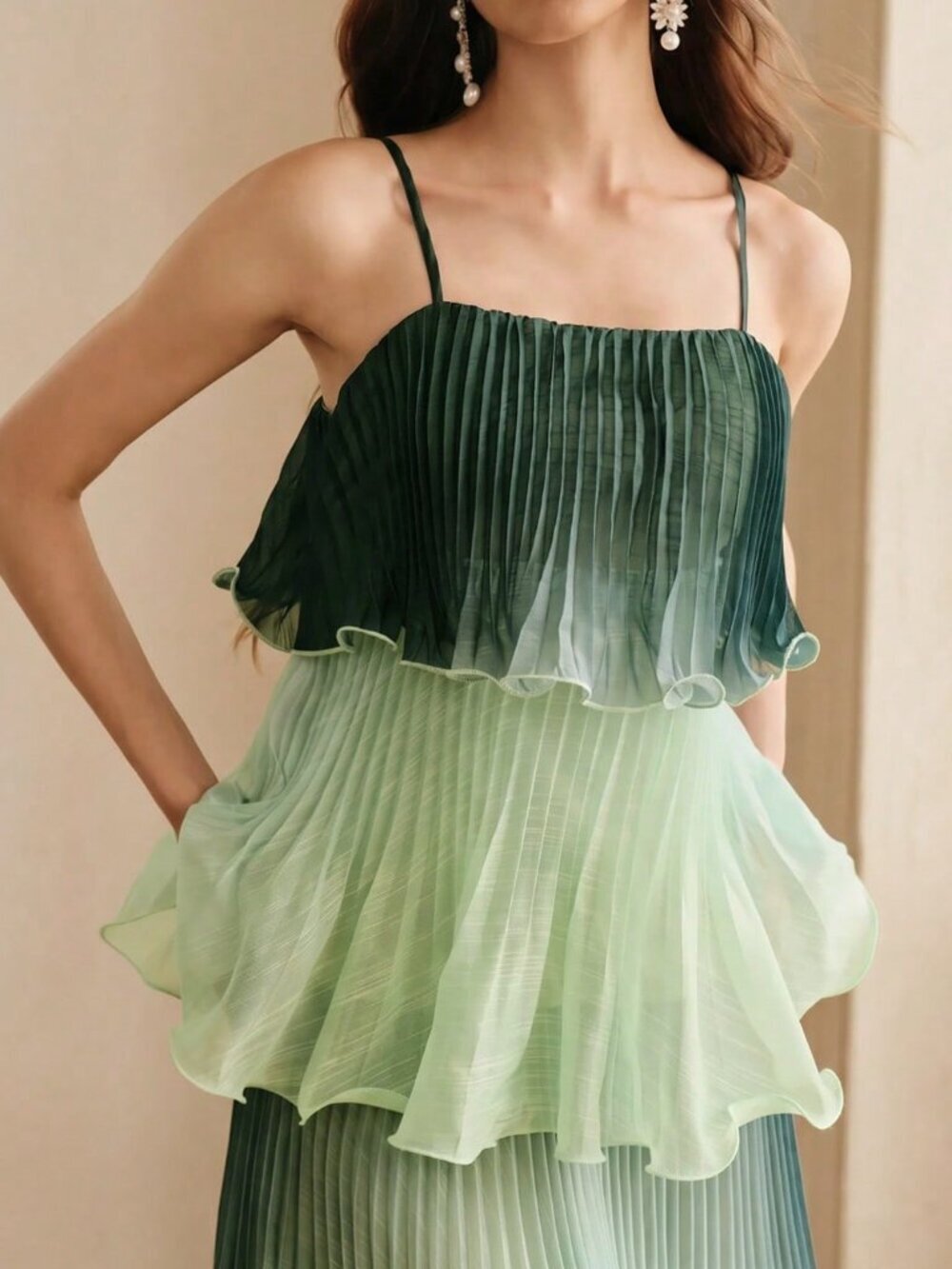 Women's Party Multicolor Gradient Ruffle Spaghetti Strap Dress - Picture 3 of 8